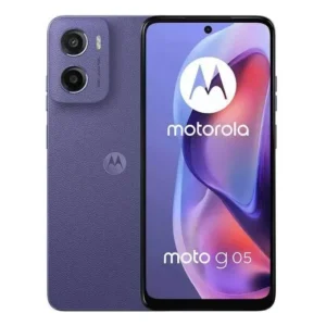 Smartphone Motorola G05 violeta com design moderno